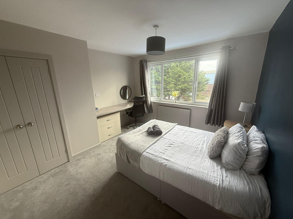 Main image of property: St Andrews Road, Avonmouth, Bristol, BS11 9ET