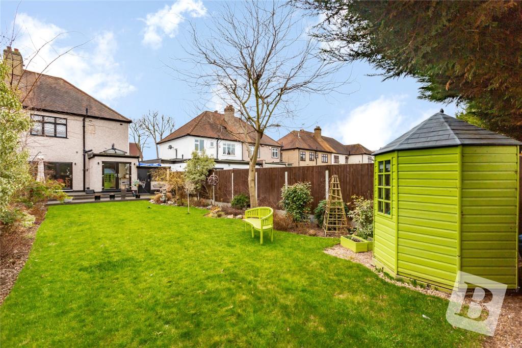 3 bedroom semidetached house for sale in Gaynes Park Road, Upminster, RM14