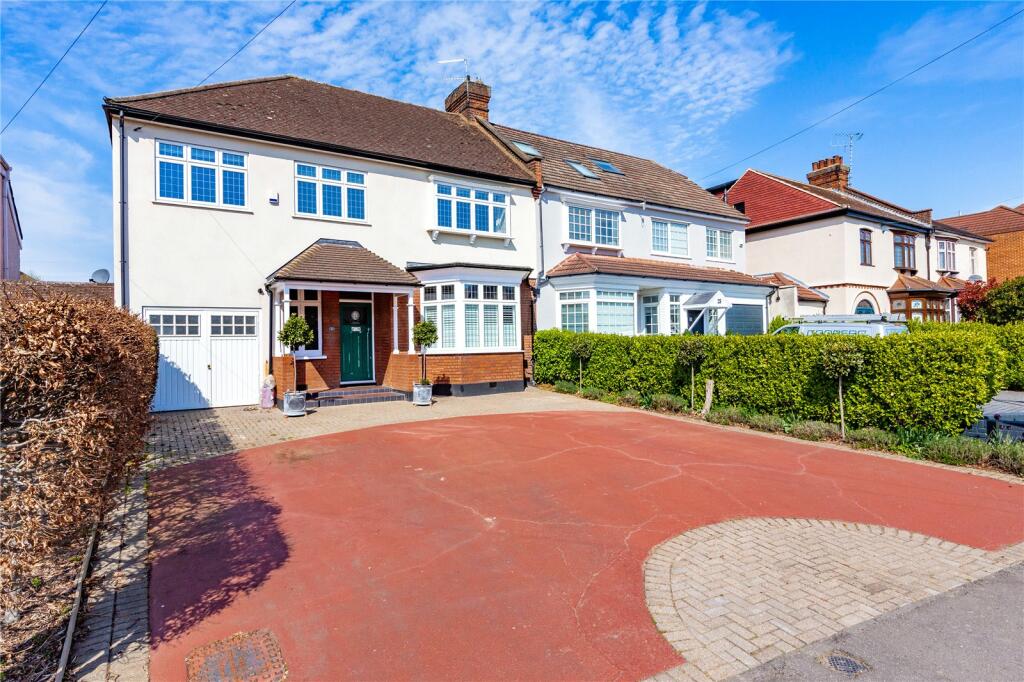 4 bedroom semidetached house for sale in Courtenay Gardens, Upminster