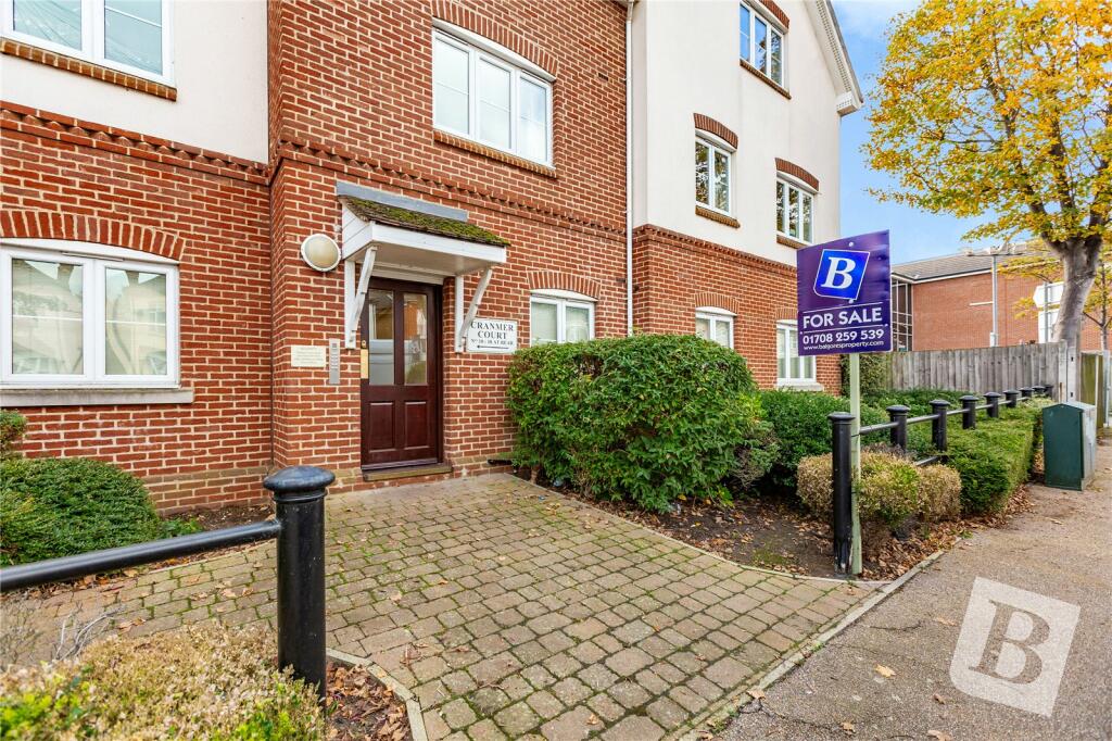 2 bedroom apartment for sale in Cranmer Court, 24 St. Lawrence Road