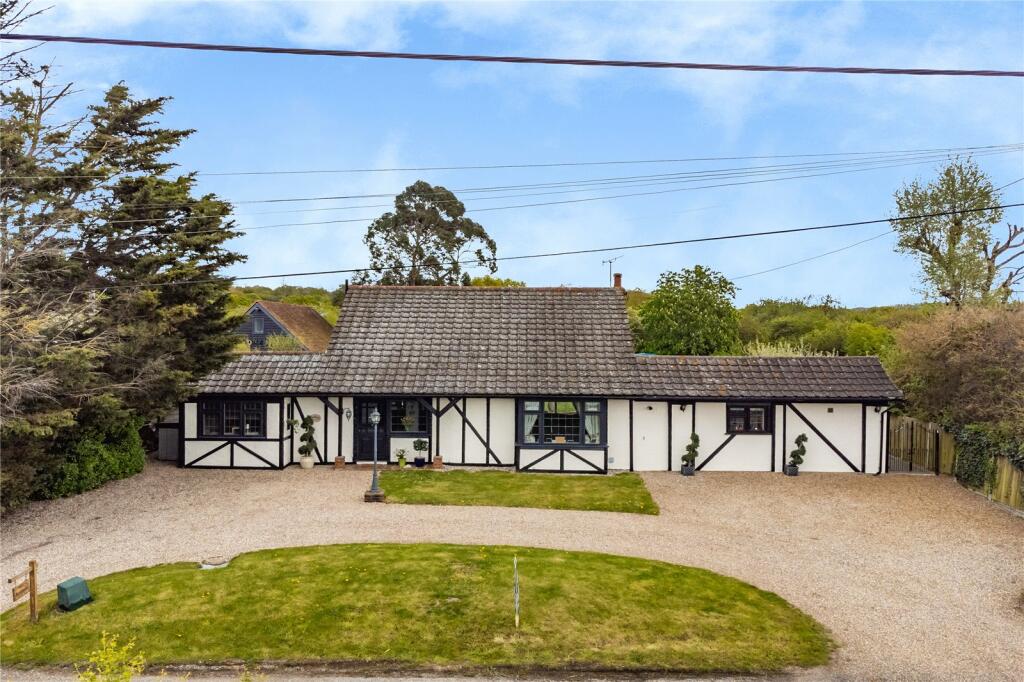 4 bedroom detached house for sale in Lower Dunton Road, Bulphan
