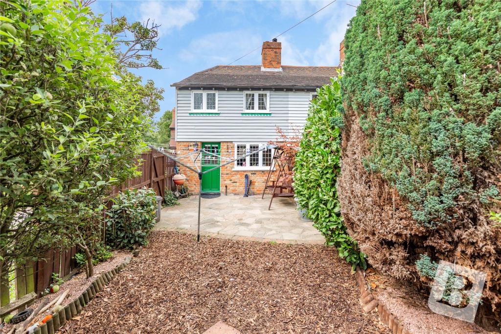 2 bedroom end of terrace house for sale in Bear Block Cottages, Harwood