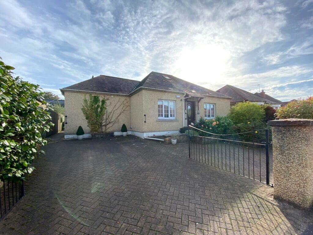 4 bedroom detached bungalow