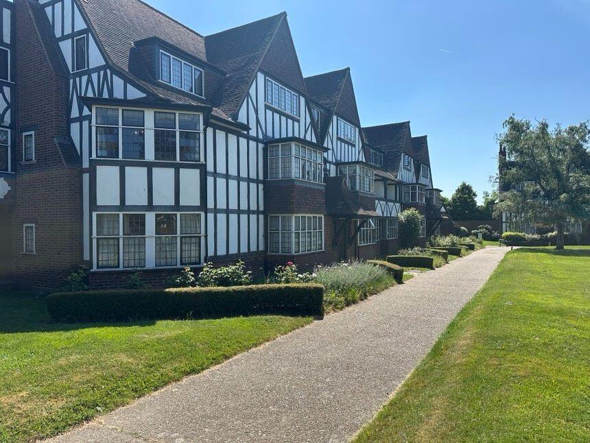 Main image of property: Flat , Thanet Court, Queens Drive, London