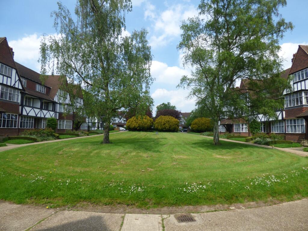 Main image of property: Flat , Thanet Court, Queens Drive, London