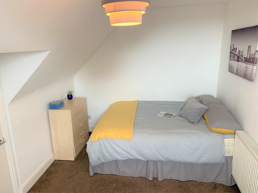 Main image of property: Hill Lane, Southampton