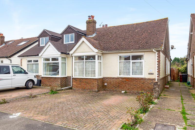3 bedroom semidetached bungalow for sale in Gordon Road, Emsworth, PO10