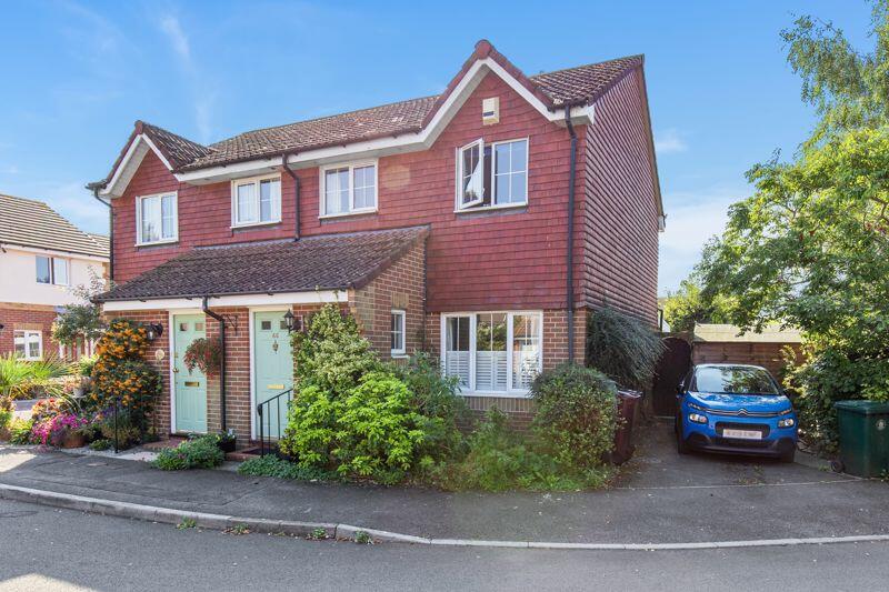 3 bedroom semidetached house for sale in Bramley Gardens, Emsworth , PO10