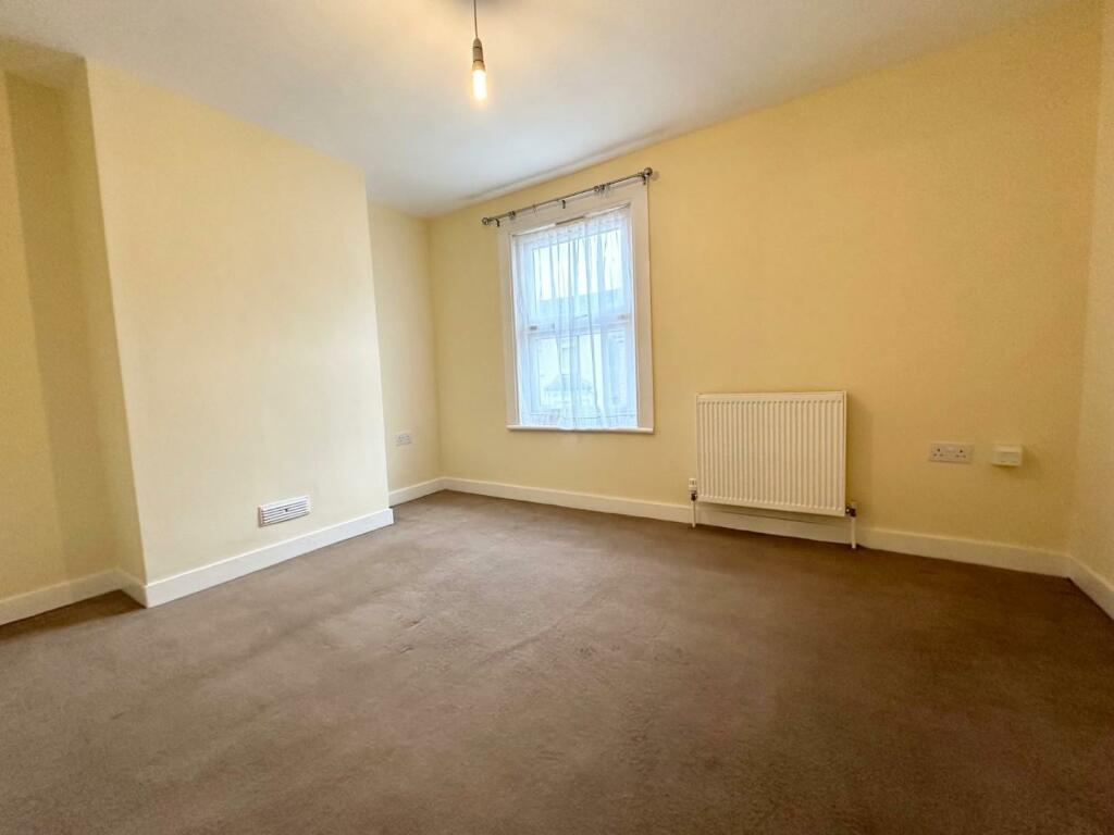 Terraced to rent on Malling Road, Snodland