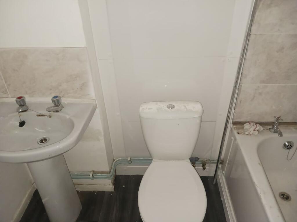 Additional property image - Flat 9 Holland House, Great Hampton Row, Birmingham, West Midlands, B19 3JJ