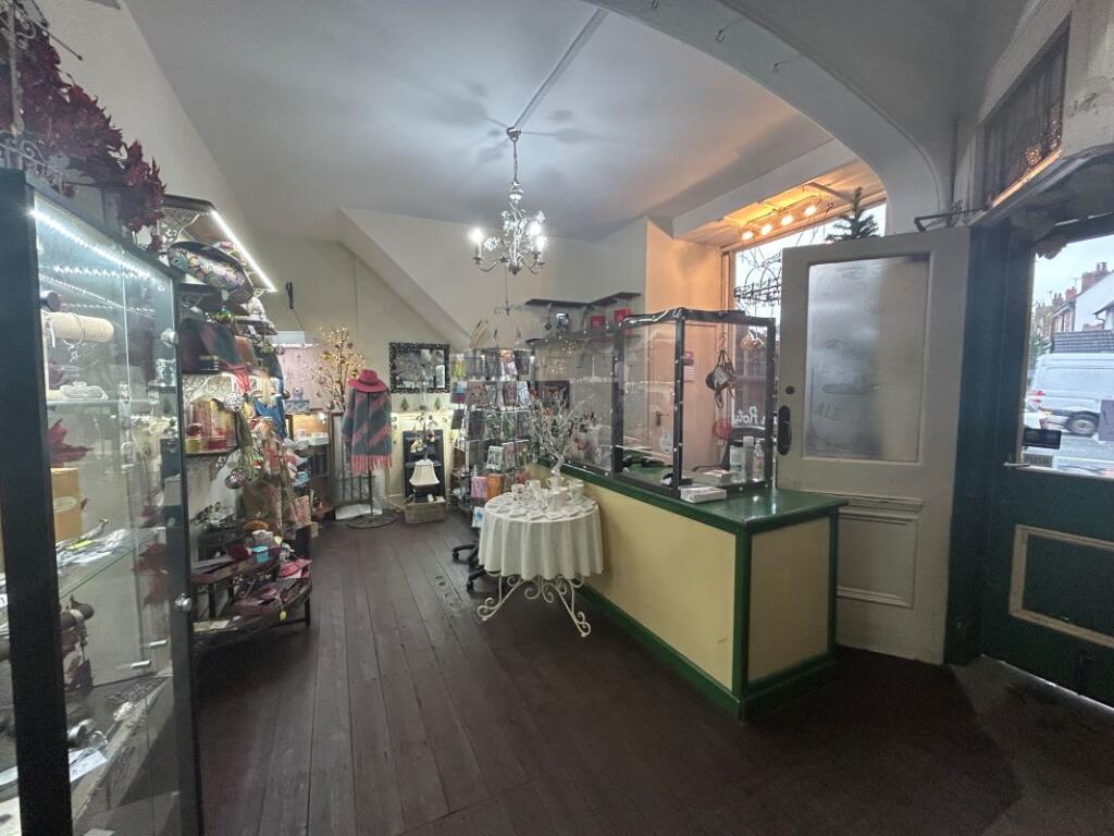 Primary image of 68 & 68A Three Shires Oak Road, Bearwood, Smethwick, West Midlands, B67 5BY