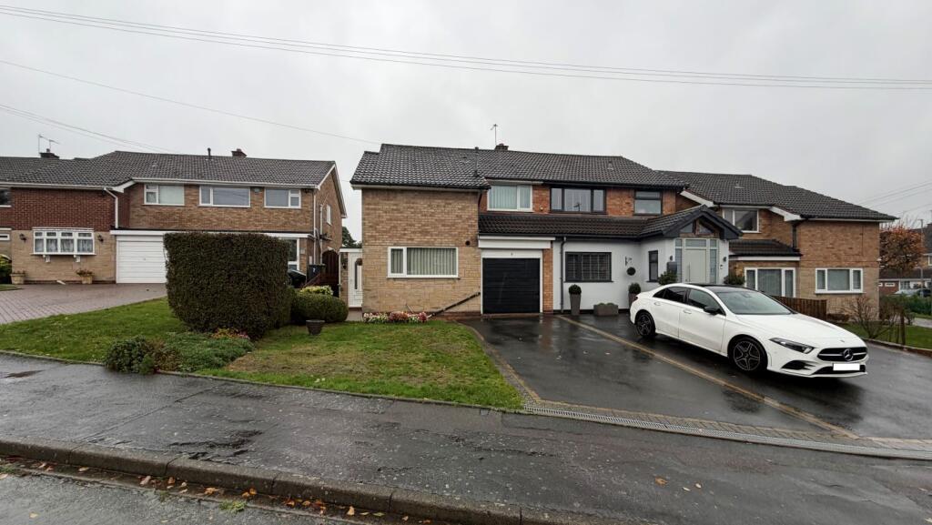 Main image of property: FGR, 38 Bridlewood, Sutton Coldfield, West Midlands, B74 3HE