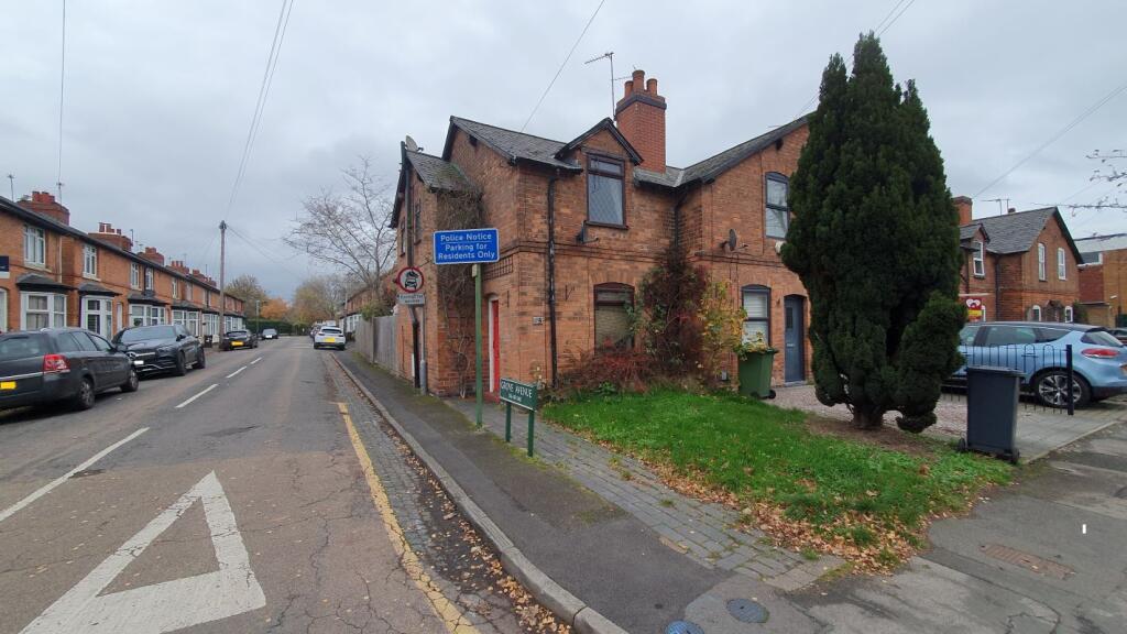 Main image of property: 15 Grove Road, Solihull, West Midlands, B91 2AQ