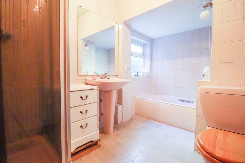 4 bedroom detached house for sale in Southwell Road, Benfleet, SS7