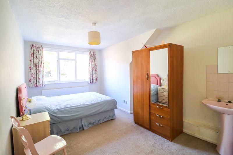 4 bedroom detached house for sale in Southwell Road, Benfleet, SS7