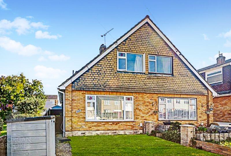 3 bedroom semidetached house for sale in Mandeville Way, Benfleet, SS7