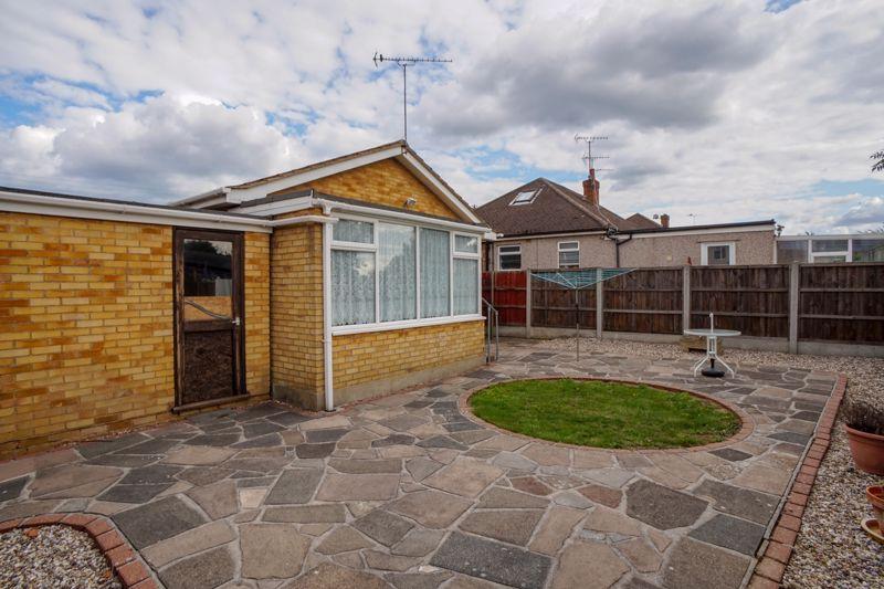 2 bedroom bungalow for sale in Felstead Road, Benfleet, SS7