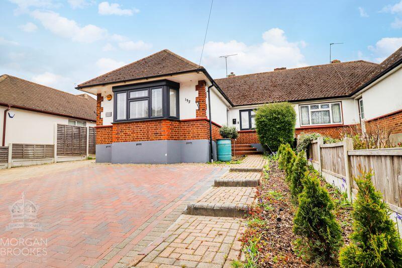 3 bedroom semidetached bungalow for sale in Essex Way, Benfleet, SS7
