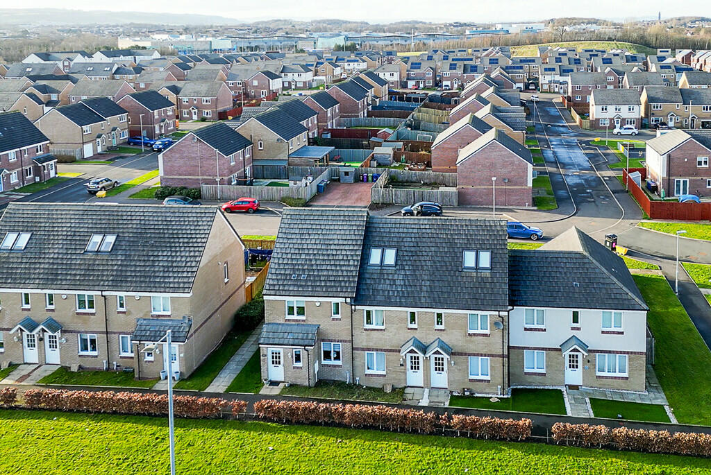 3 bedroom end of terrace house for sale in Boydstone Path, Cowglen