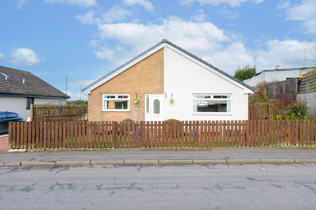 3 bedroom detached bungalow