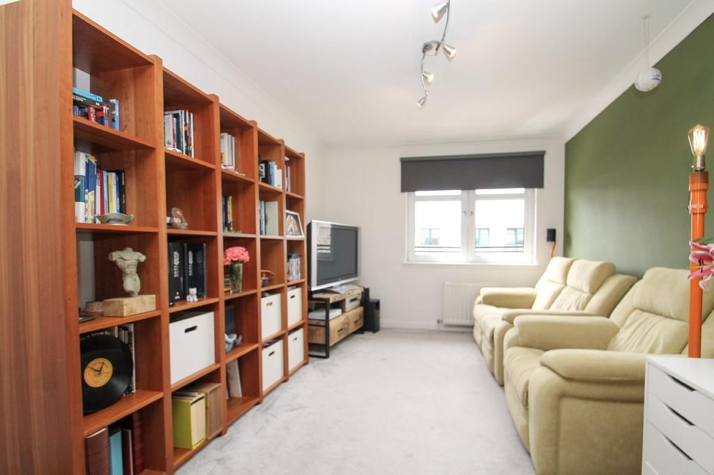 2 bedroom flat for sale in Grandholm Crescent, Aberdeen, AB22