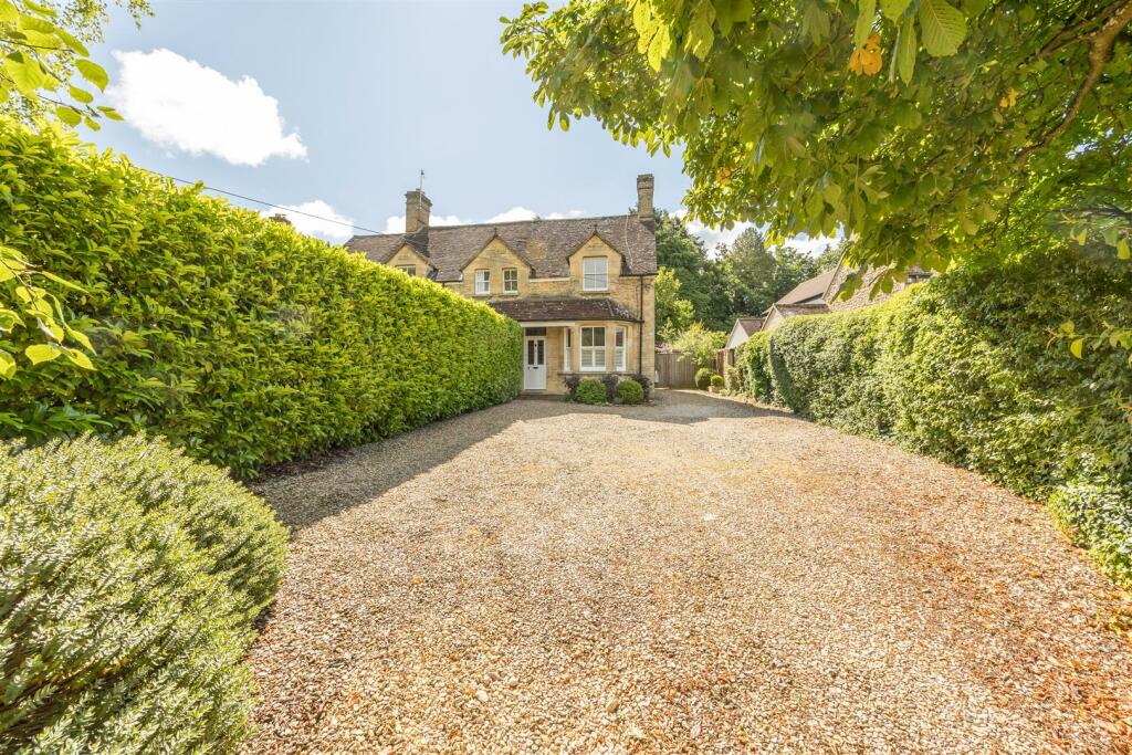 Main image of property: Grove Road, Bladon, Woodstock