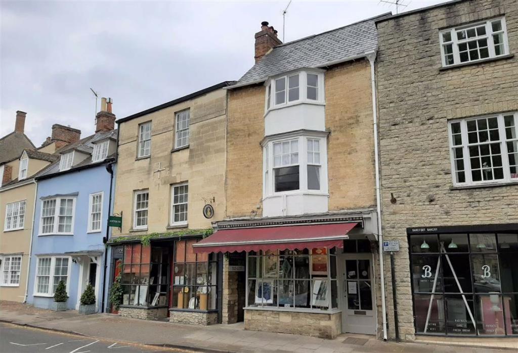 2 bedroom apartment for rent in Market Street, Woodstock, Oxfordshire, OX20