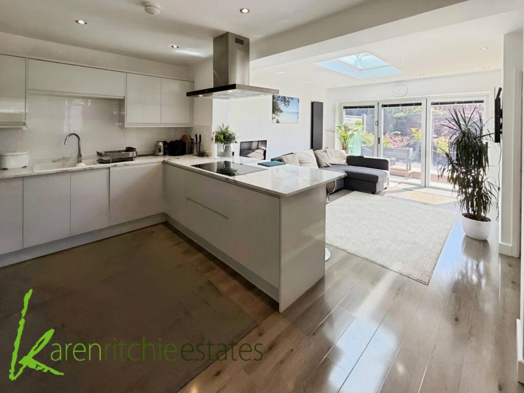 Main image of property: North Avenue, Farnworth