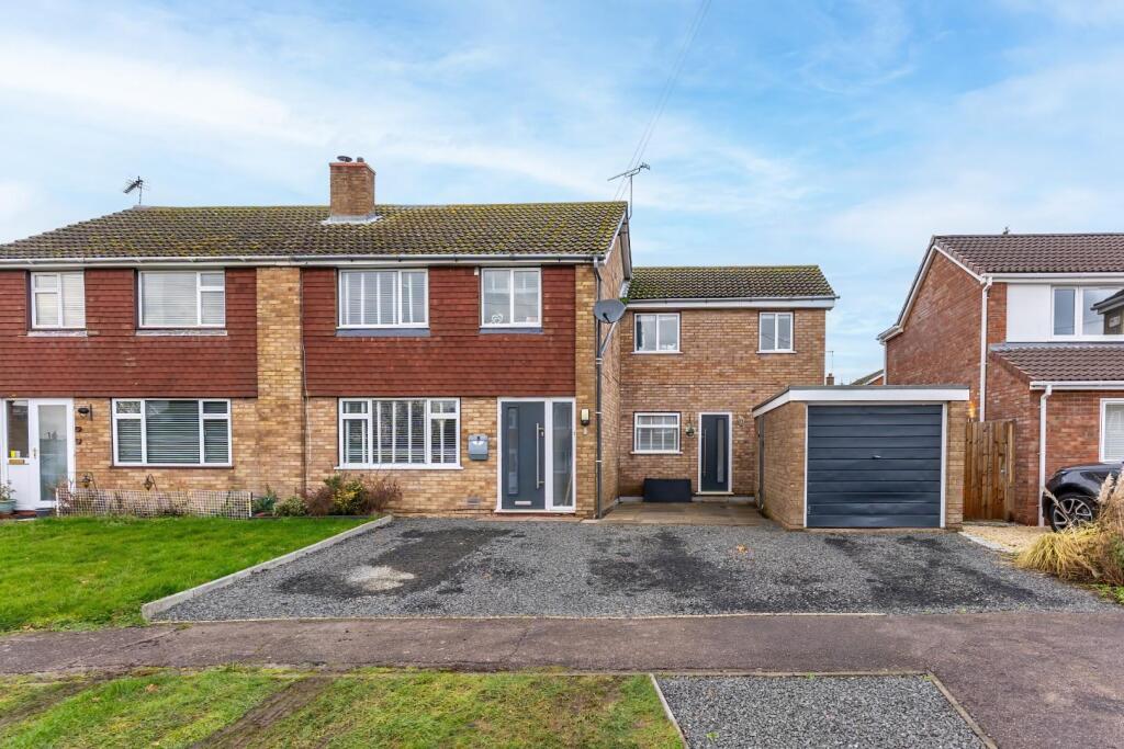 Main image of property: Goodwins Mead, Cheddington
