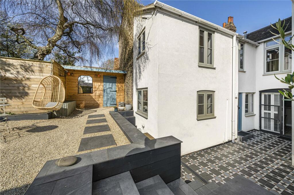 Main image of property: Spring Court, Abingdon, Oxford, OX14