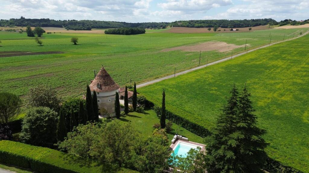 Main image of property: Aquitaine, Dordogne, Champagne-et-Fontaine