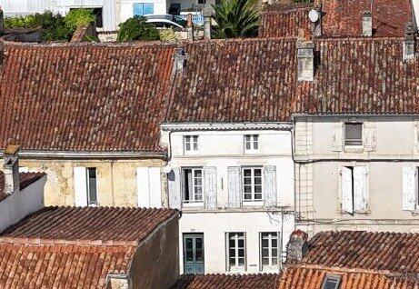 Main image of property: Poitou-Charentes, Charente-Maritime, St-Jean-d'Angély