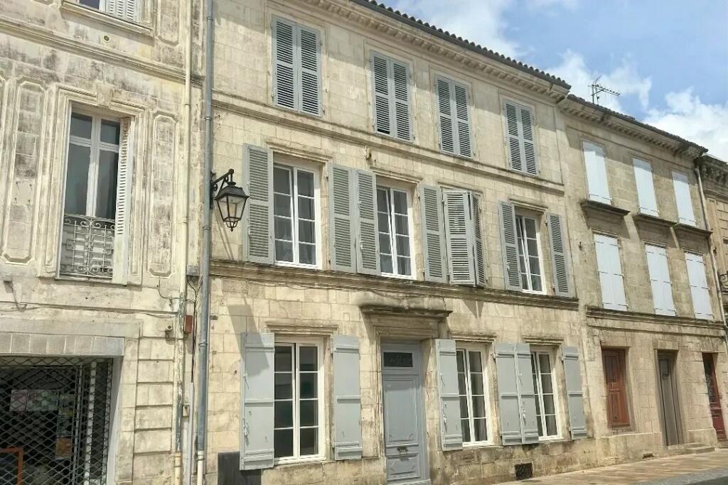 Main image of property: Poitou-Charentes, Charente-Maritime, St-Jean-d'Angély