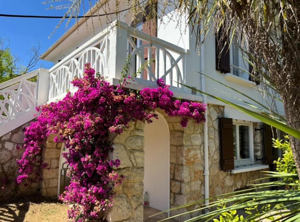 Main image of property: Provence-Alps-Cote d`Azur, Alpes-Maritimes, Magagnosc