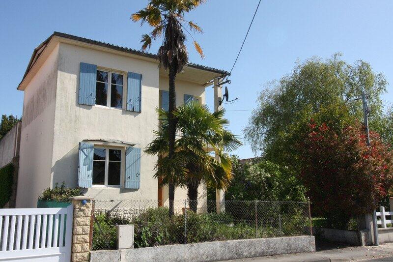 Main image of property: Poitou-Charentes, Charente-Maritime, St-Jean-d'Angély