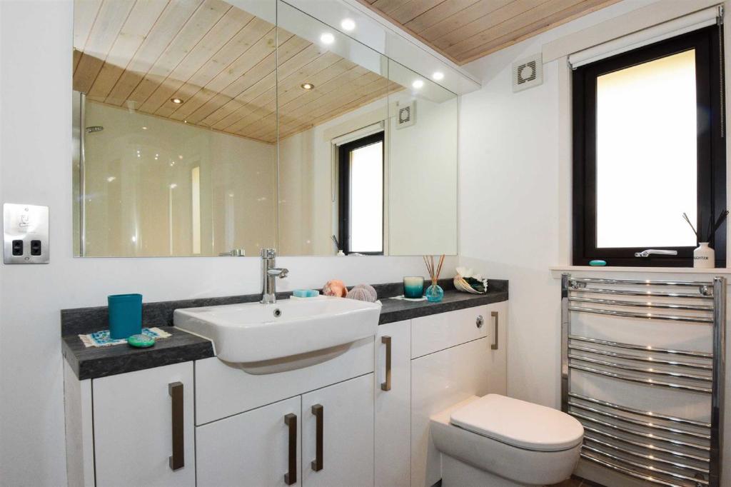 3 bedroom detached house for sale in Strathview Lodge, Seafield Avenue