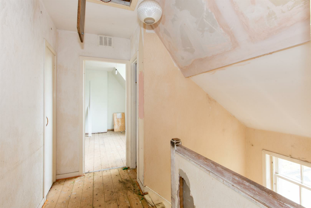 Additional property image - 18 Main Street, Tomintoul