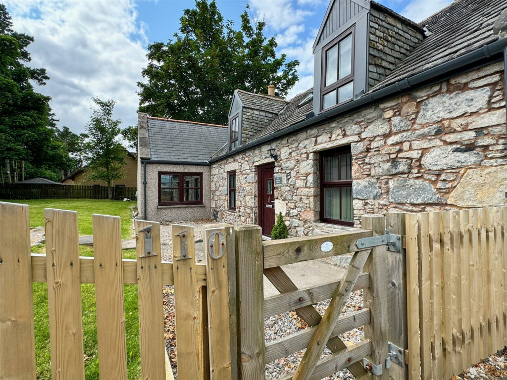 Additional property image - Main Street, Tomintoul