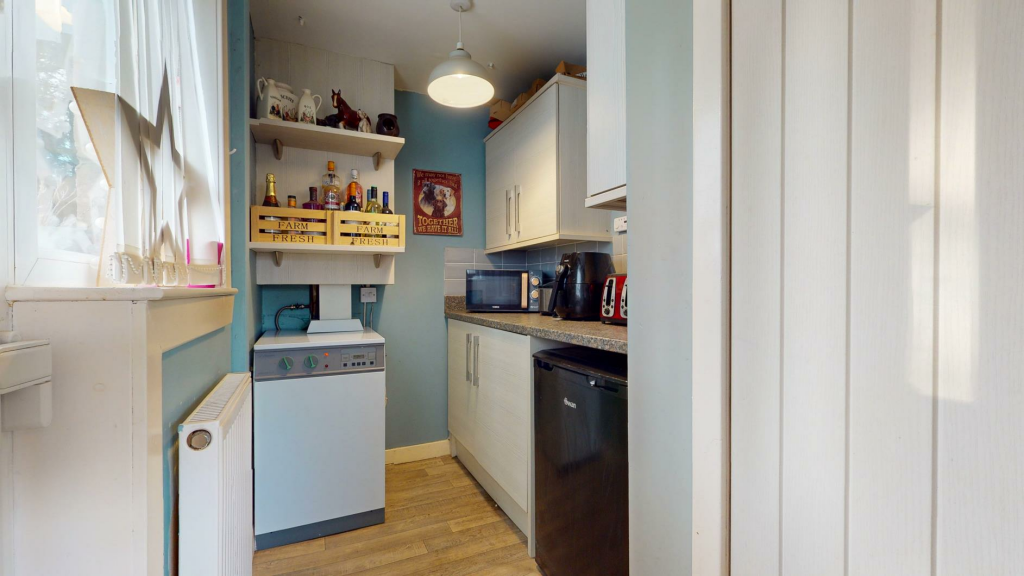 Additional property image - 3 Tomnabat Lane, Tomintoul