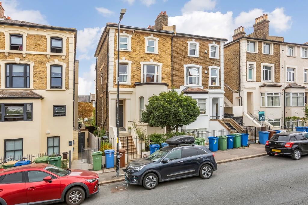 Main image of property: Lordship Lane, London, SE22