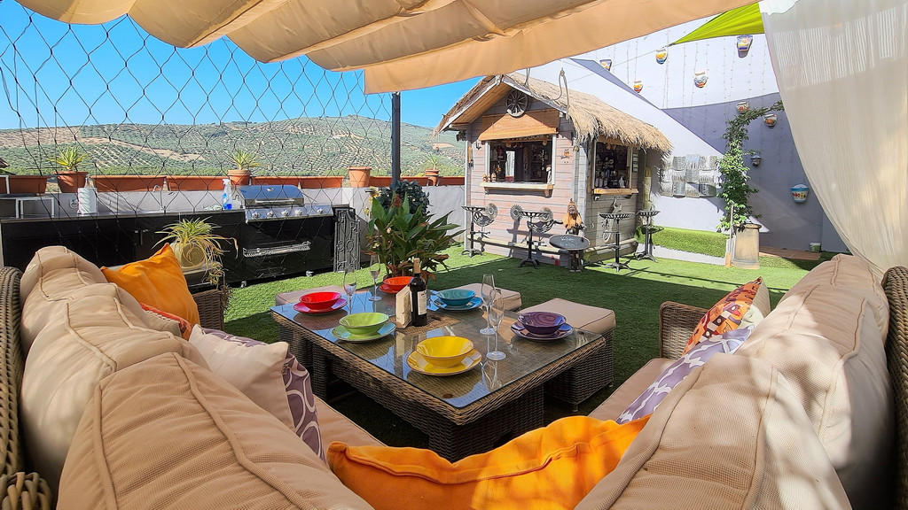 4 bedroom detached villa for sale in Iznájar, Córdoba, Andalusia, Spain