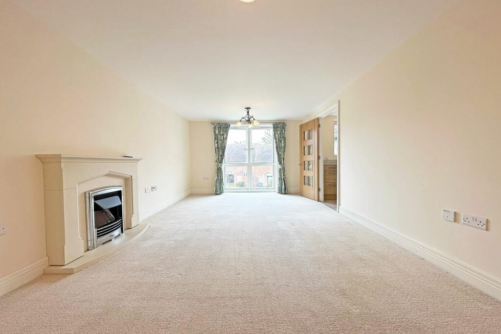 Additional property image - High Street, Knowle, B93