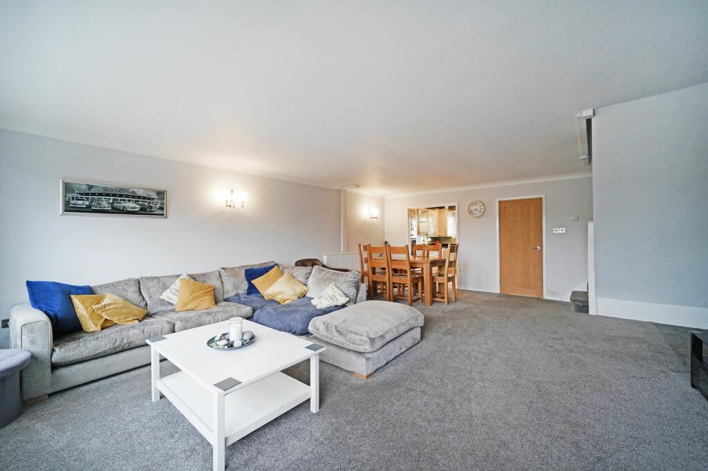 Additional property image - Stratford Road, Hockley Heath, B94
