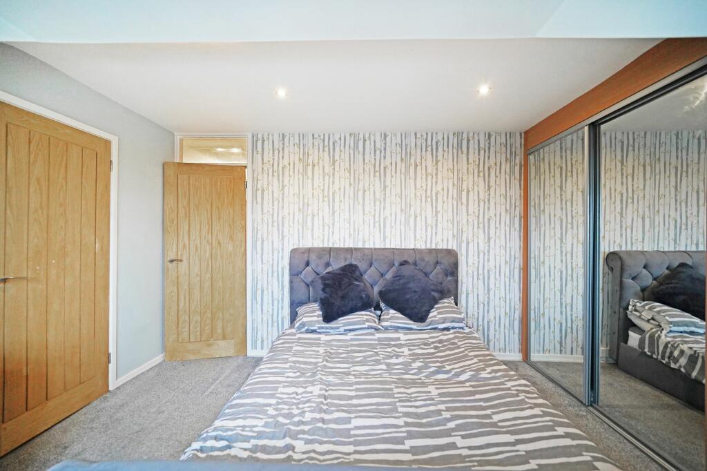 Additional property image - Stratford Road, Hockley Heath, B94