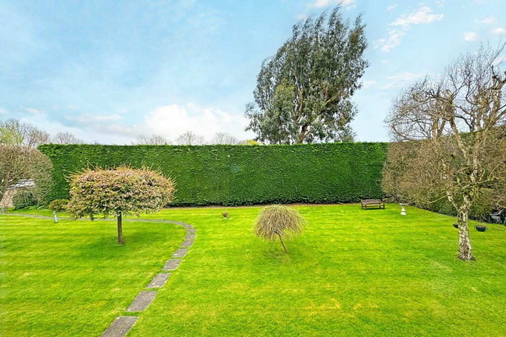 Additional property image - Starbold Crescent, Knowle, B93