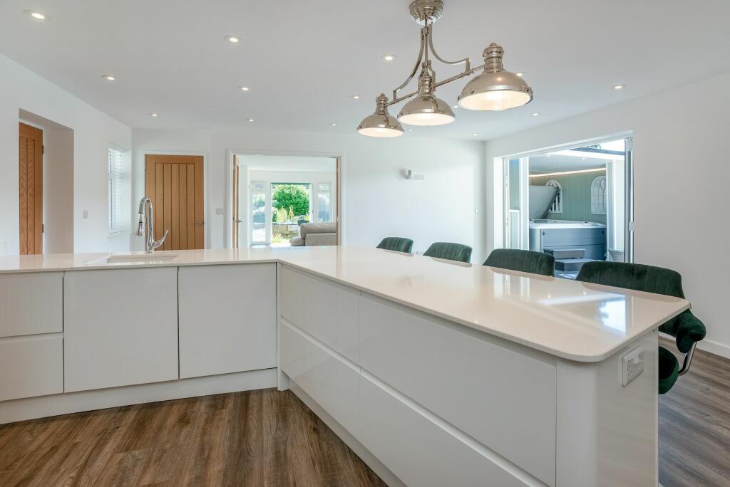 Additional property image - Earlswood Common, Earlswood, B94