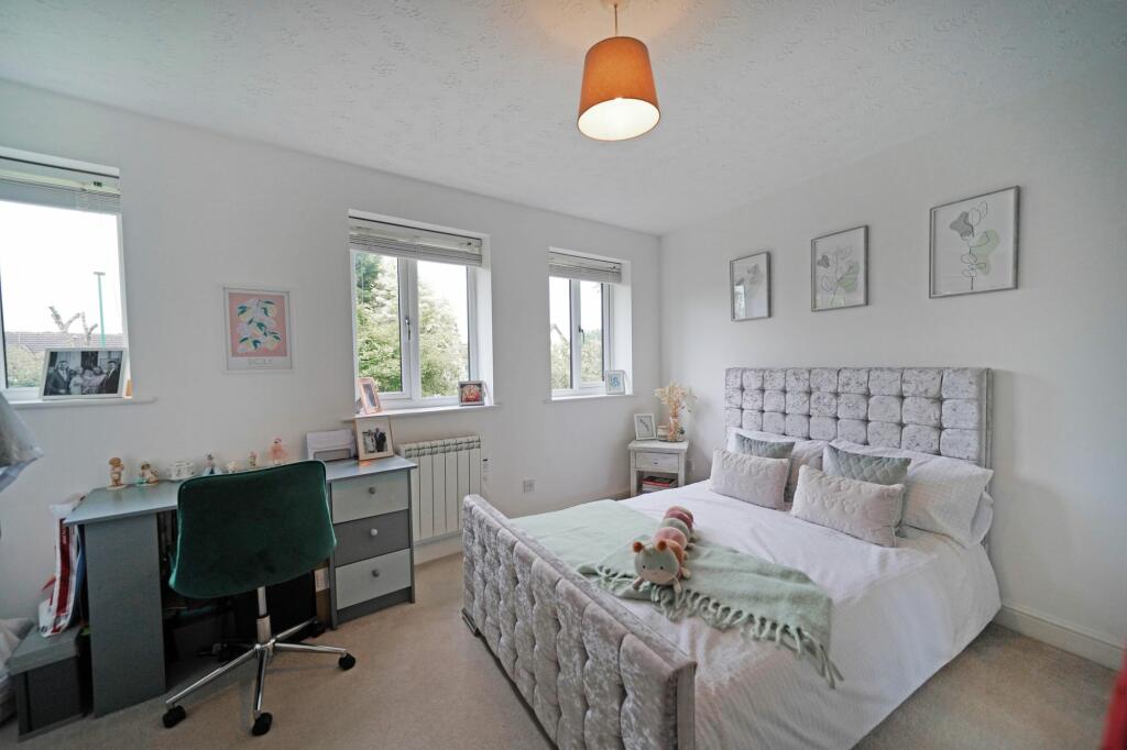 Additional property image - Warwick Road, Chadwick End, B93