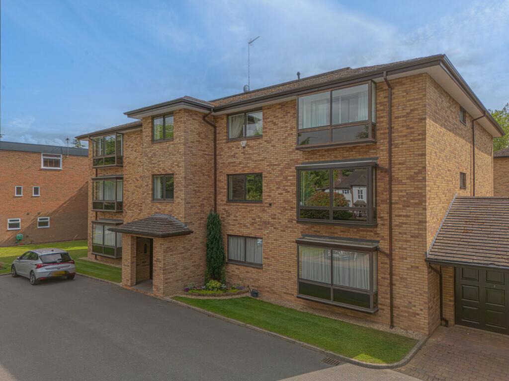 Main image of property: Warwick Road, Knowle, B93