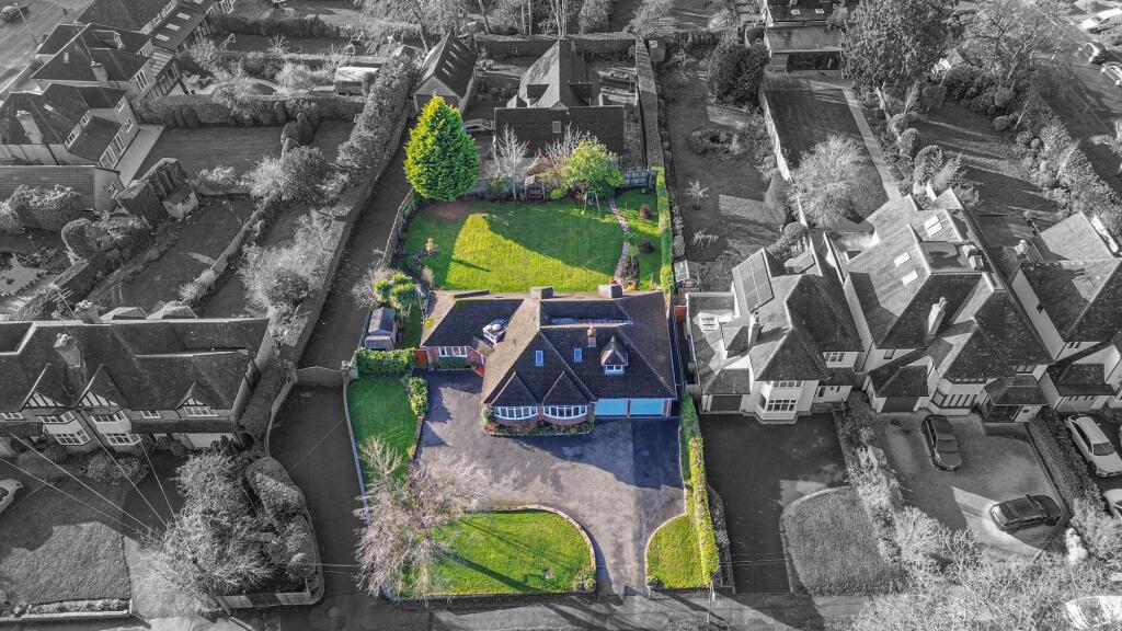 Main image of property: Manor Road, Dorridge, B93