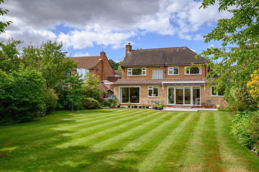 3 bedroom detached house for sale in Rodborough Road, Dorridge, B93